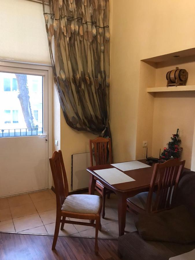 Apartments On Shevchenko Avenue リヴィウ エクステリア 写真