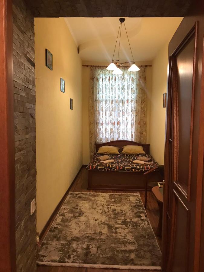 Apartments On Shevchenko Avenue リヴィウ エクステリア 写真